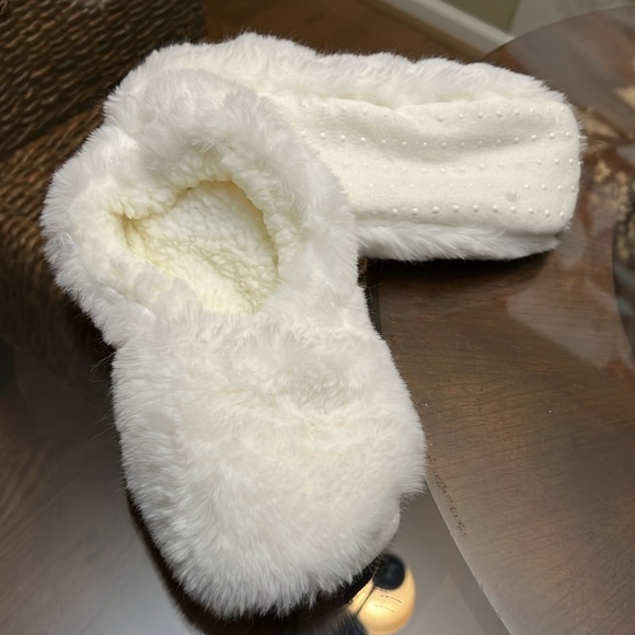 Fluffy slipper socks - Picture 4 of 5